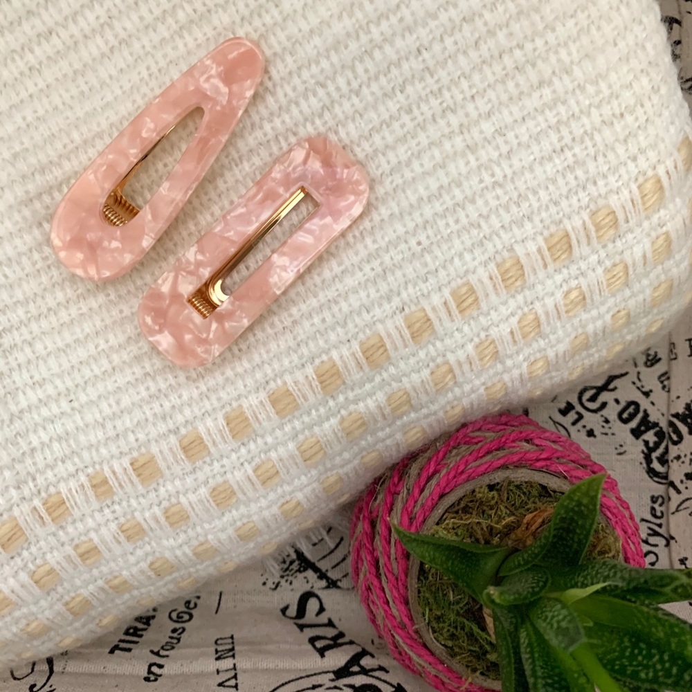 Resin Hair Clips - Picture 3 of 3